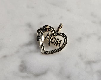 Womens Vintage Estate 14K Yellow Gold Heart Mom Pendant 0.7g E7960