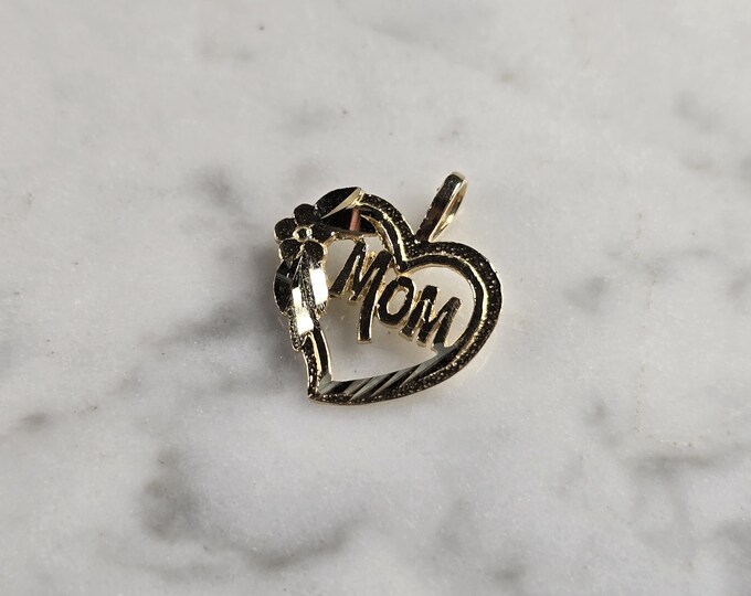 Womens Vintage Estate 14K Yellow Gold Heart Mom Pendant 0.7g E7960