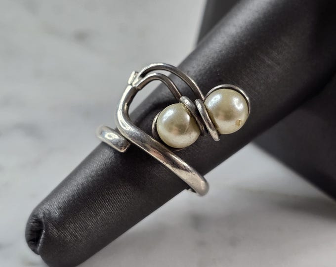 Womens Vintage Estate Sterling Silver Modernist Faux Pearl Ring 4.1g E1927