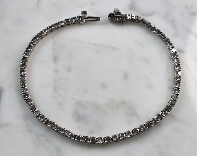 Womens Vintage Estate 10K White Gold Diamond Tennis Bracelet 7.1g E3377