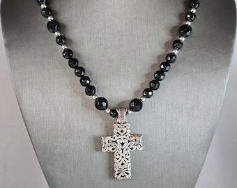 Womens Vintage Estate Sterling Silver Cross Pendant & Necklace 61.8g E7671