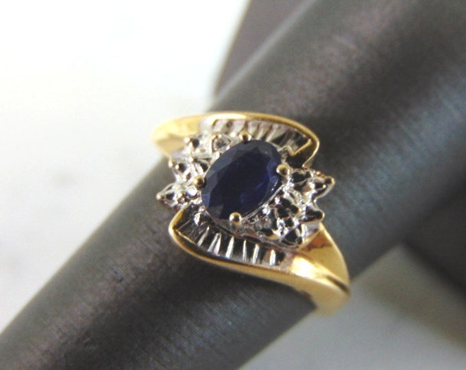 Womens Vintage Estate 14k Gold Sapphire Ring 2.9g E2102