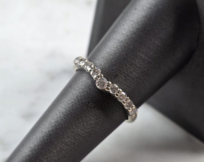 Womens Vintage Estate 14K White Gold Diamond Leo Ring  3.0g E5161