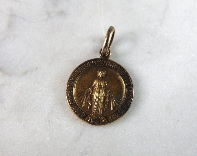 Vintage Estate 14K Yellow Gold Religious St. Mary Charm 1.3g E3172