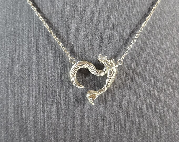 Womens Vintage Estate Sterling Silver CZ Mermaid Pendant Necklace 3.4g E2367