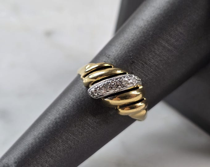 Womens Vintage Estate 18K Gold Modernist Diamond Ring 1.8g  E5167