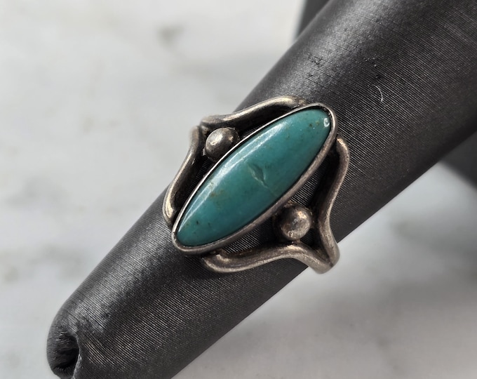 Womens Vintage Estate Sterling Silver Southwestern Turquoise Ring 4.0g E1445