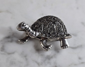 Womens Vintage Estate Sterling Silver Turtle Tortoise Brooch 17.8g E6053