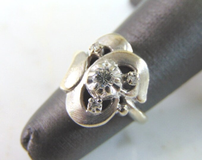 Womens Vintage Estate 14K White Gold Diamond Ring 4.7g E3428