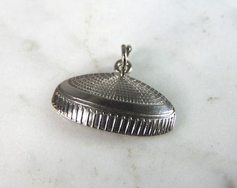 Womens Vintage Estate Sterling Silver The Domed Stadium Charm 1.8g E2242