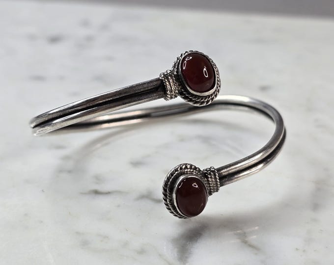 Womens Vintage Sterling Silver Southwestern Carnelian Cuff Bracelet 14.6g E604
