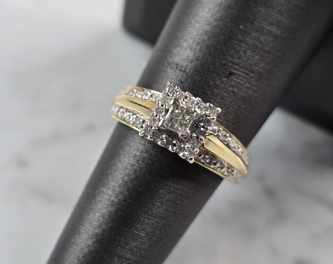 Womens Vintage Estate 10K Yellow Gold Diamond Ring 3.4g E3190