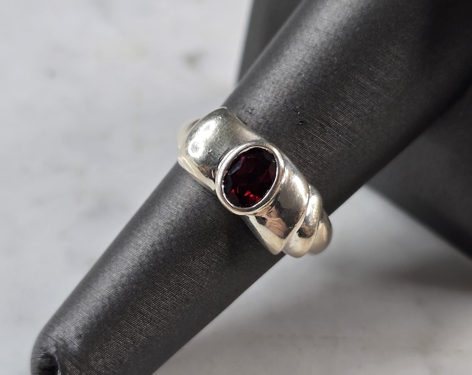 Womens Vintage Estate Sterling Silver Garnet Ring 4.4g #E4177