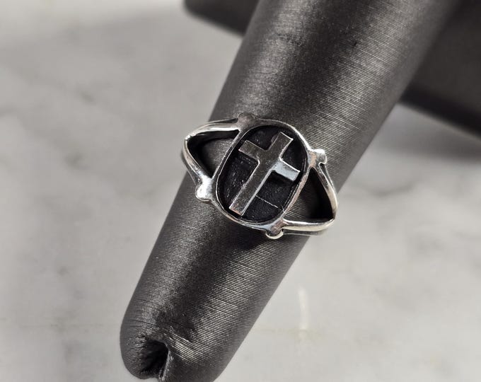 Womens Vintage Estate Sterling Silver Religious Cross Ring 2.9g E4349