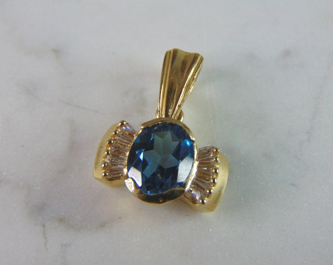 Womens Vintage Estate 14K Yellow Gold Aquamarine Pendant 3.9g E2217