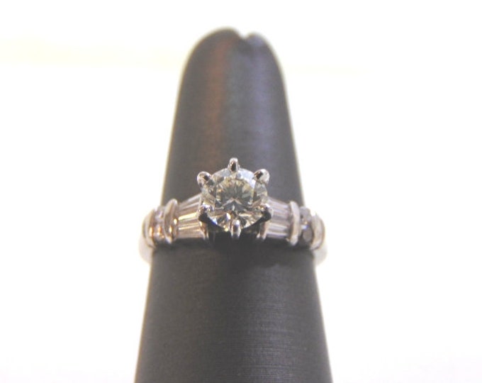 Exquisite Womens 14k White Gold Diamond Engagement Ring 5.7g E3831