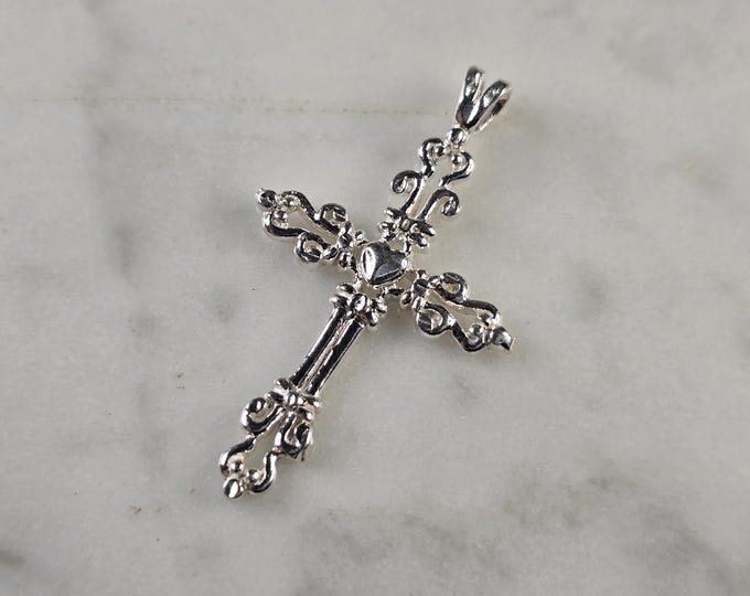 Womens Vintage Estate Sterling Silver Religious Cross Pendant 1.7g E4755