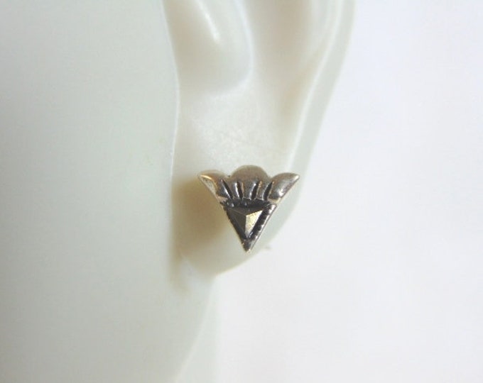 Womens Vintage Estate Sterling Silver Earrings 1.1g E5393