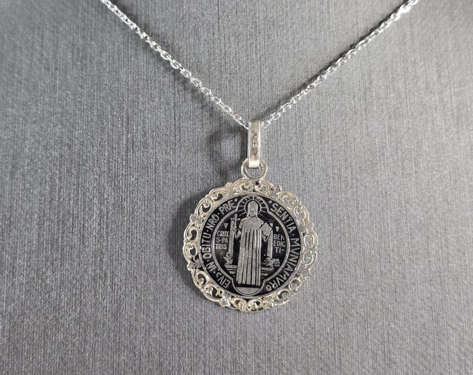 Womens Sterling Silver Religious St Benedict Cross Pendant Necklace 4.2g E1133