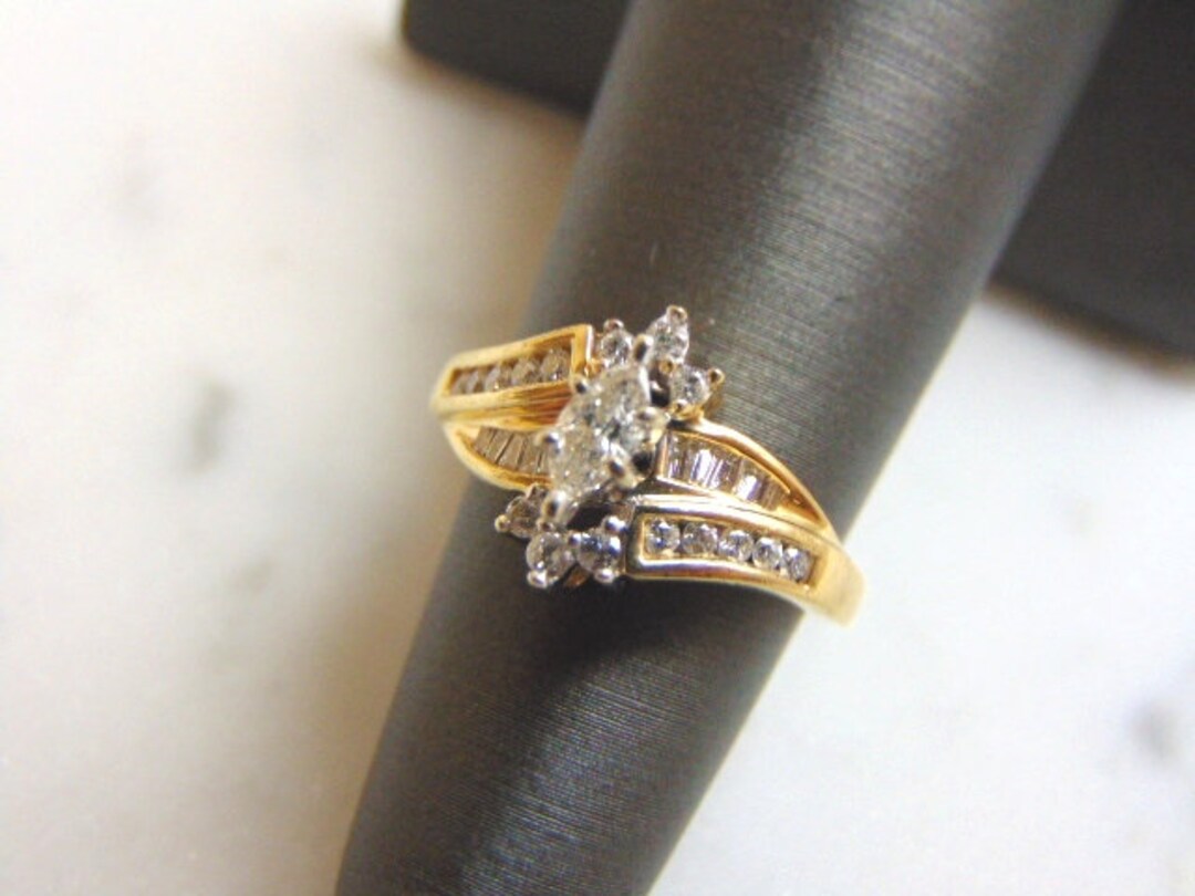 Womens Vintage Estate 14K Yellow Gold Diamond Engagement