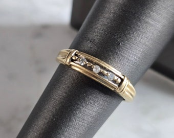 Womens Vintage Estate 10K Yellow Gold Diamond Ring 2.0g E7464