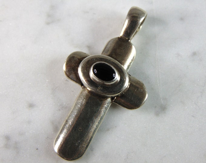 Womens Vintage Estate Sterling Silver Onyx Cross Pendant 12.1g E5336