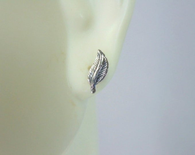 Pr Womens Vintage Estate Sterling Silver Leaf Stick Earrings 0.6g E1507
