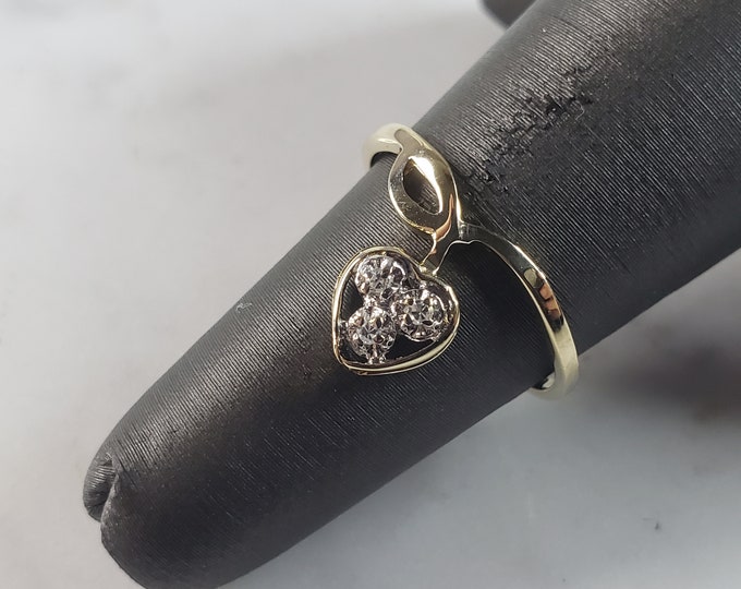 Womens Vintage Estate 10K Yellow Gold Diamond Heart Ring 1.5g E2908