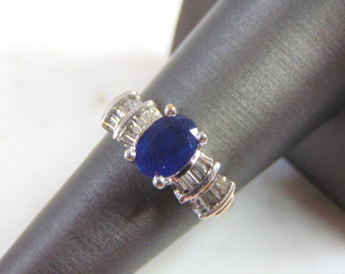 Womens Vintage Estate 14K White Gold Spinel & Diamond Ring, 4.0g E1240