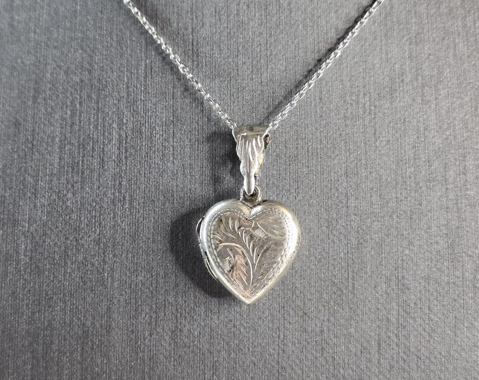 Womens Vintage Estate Sterling Silver Heart Pendant Locket Necklace 4.9g E6715