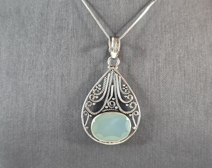 Womens Vintage Estate Sterling Silver Chalcedony Necklace 11.6g E1864