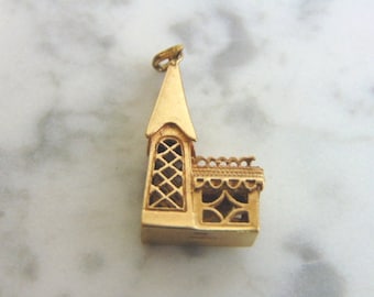 Womens Vintage Estate 9k Gold Cottage Charm Pendant 4.8g E2484