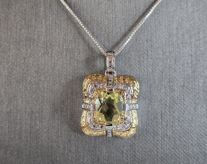 Womens Sterling Silver Necklace w/ Peridot Stone Pendant 12.5g E2292