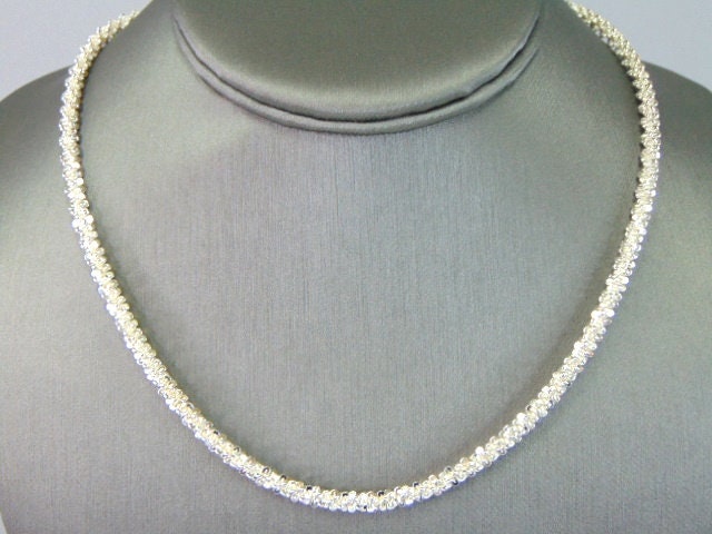 UNUSUAL Minimalist Gold Metal Neckring Necklace , Front Fold