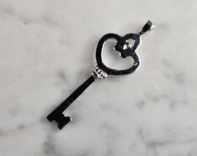 Womens Estate Sterling Silver Key Heart Pendant 2.1g #E4880