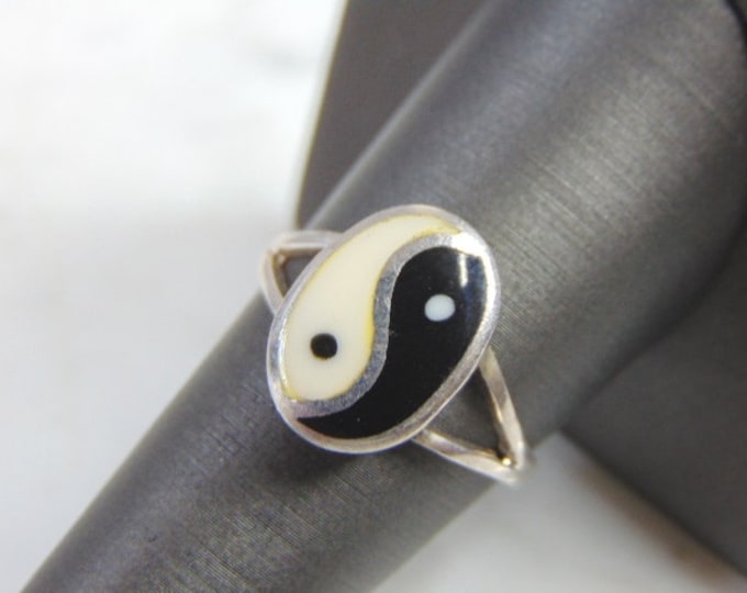 Womens Vintage Estate Sterling Silver Chinese Yin Yang Ring 3.0g E1170