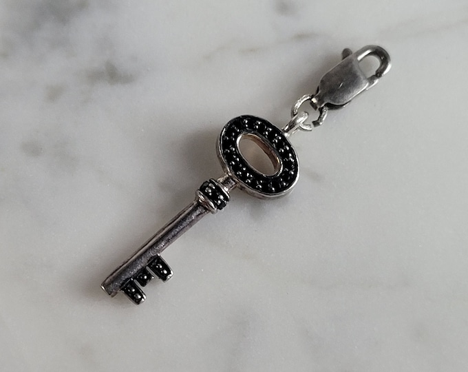 Womens Vintage Estate Sterling Silver Thomas Sabo Key Charm Pendant 2.1g #E6136