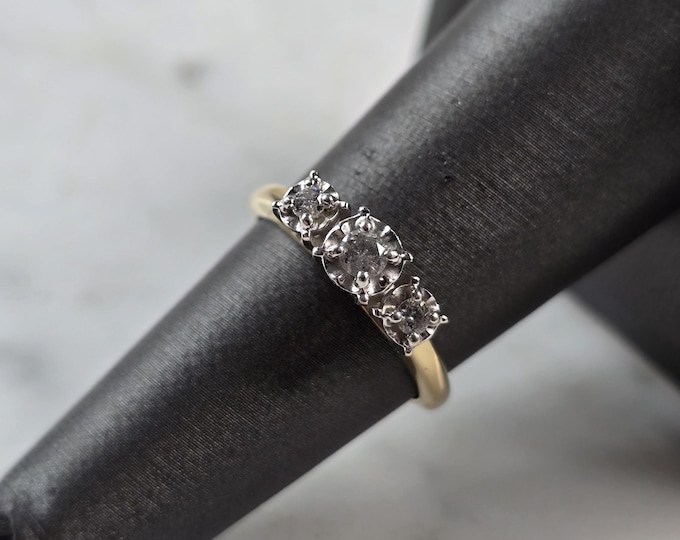 Womens Vintage Estate 10K Yellow Gold Diamond Ring 2.5g E5187
