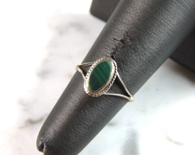 Womens Vintage Estate Sterling Silver Modernist Malachite Ring 0.9g E6335