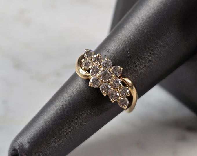 Womens Vintage Estate 14K Gold Diamond Cluster Ring 3.7g  #E7923