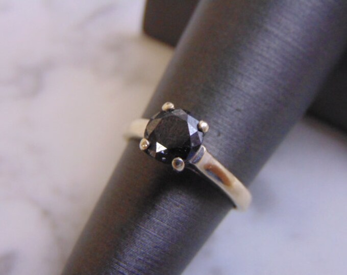 Womens Vintage Estate 10K White Gold Black Moissanite Ring, 1.9g E2225