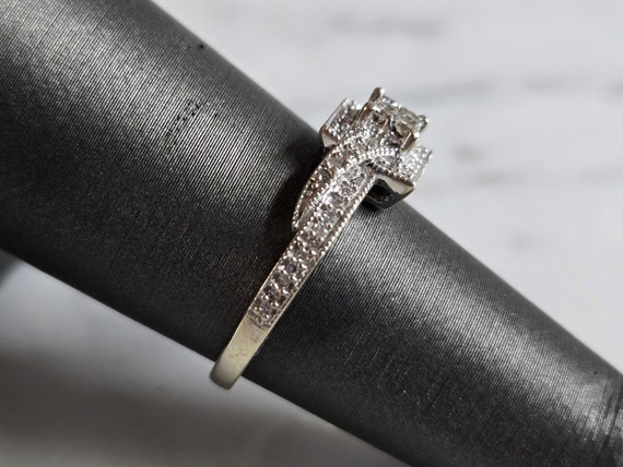 Womens Vintage Estate 10K White Gold Diamond Ring… - image 2