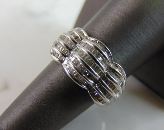 Womens Vintage Estate 10k White Gold Diamond Ring 5.5g E4203