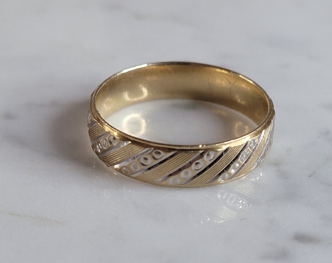 Mens Vintage Estate 10k Gold Wedding Band Ring 5.2 E6667