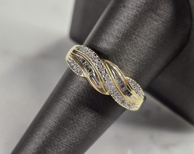 Womens Vintage Estate 14K Gold Diamond Ring 3.5g E7972