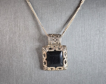 Womens Vintage Estate Sterling Silver Onyx Pendant Necklace 12.3g E7704