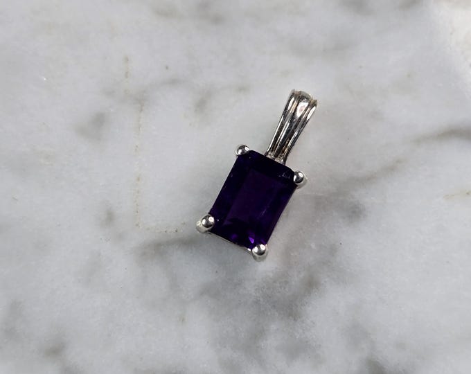 Womens Vintage Estate Sterling Silver Sapphire Pendant 1.2g E1861