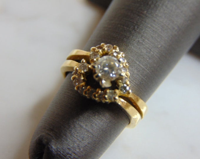 Vintage Estate 14K Yellow Gold Diamond Heart Ring 3.7g E2968