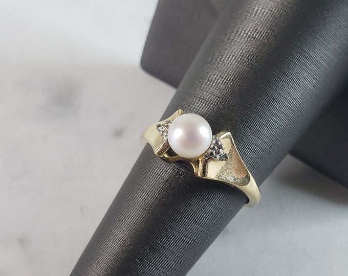 Womens Vintage Estate 10k Gold Pearl Diamond Ring 2.6g E2928
