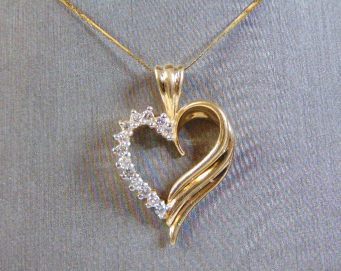 Womens Vintage Estate 14K Fine Gold Necklace w/ Diamond Heart Pendant 5.3g E1453